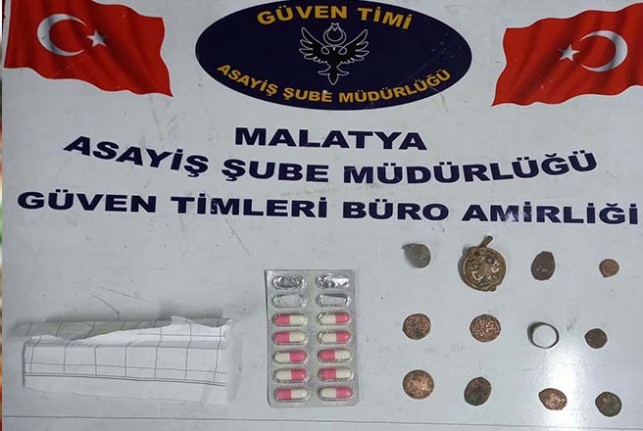 Malatya'da uyuşturucu hap ve tarihi eser ele geçirildi