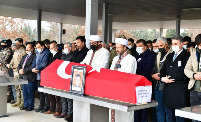 Polis Memuru Ferhat Özcan, dualarla son yolculuğuna uğurlandı