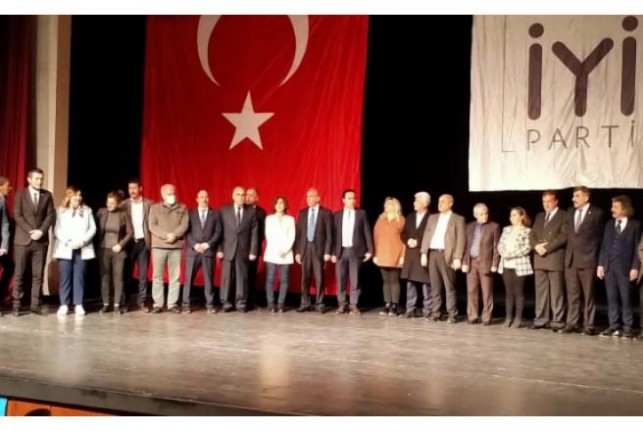 İYİ Parti Malatya İl ve İlçe Teşkilatı'nın Yeni Yönetimleri Kamuoyuna Tanıtıldı