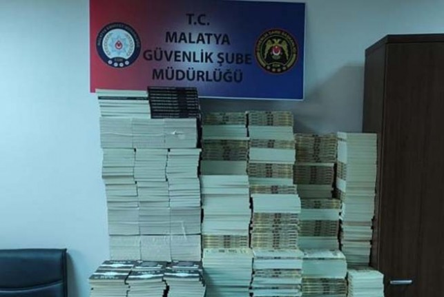 Malatya'da toplatma kararı bulunan 38'i bandrolsüz 4.632 adet kitap ele geçirildi
