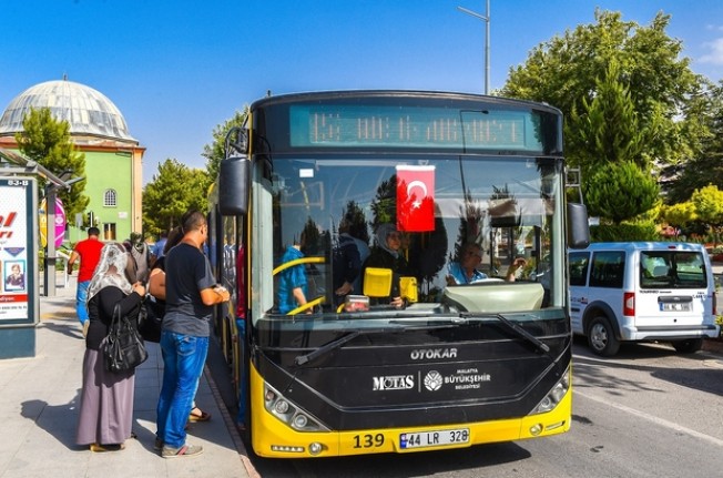 Şehir içi ücretsiz toplu taşıma hizmeti veren araçlara ödenek zammı yapıldı