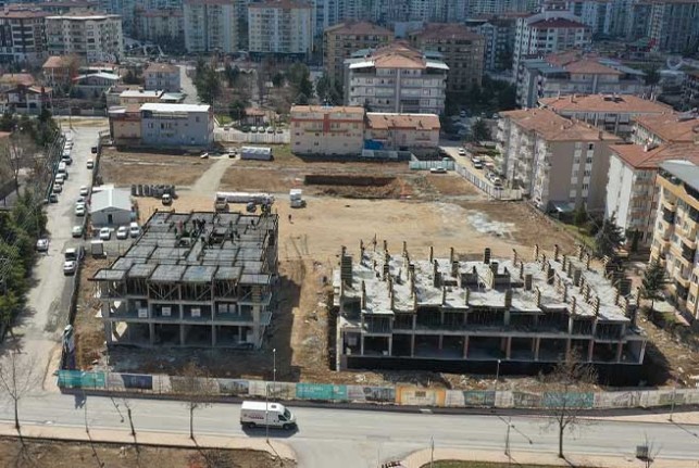 Başkan Çınar, Turgut Özal Mahallesi Kentsel Dönüşüm Binalarını İnceledi