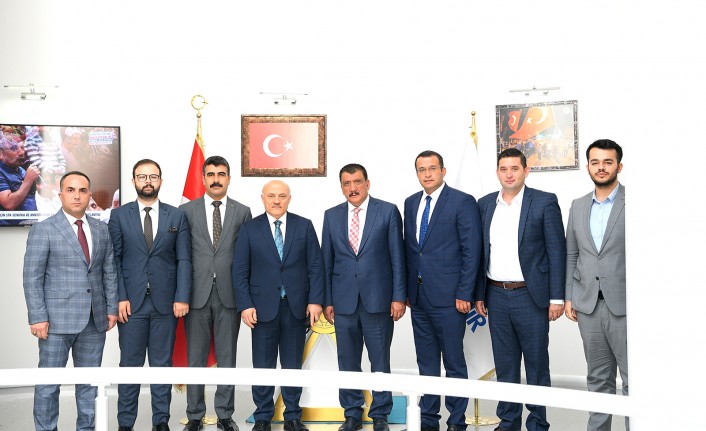 Hak-İş Genel Başkan Yardımcısı Öz’den Başkan Gürkan’a Ziyaret