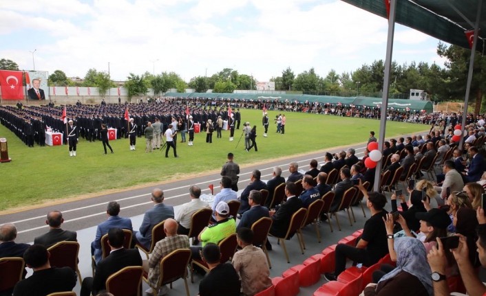 POMEM'den 381 polis adayı mezun oldu