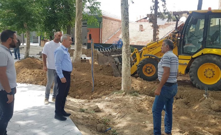 Yeşilyurt Güreş Sahası Ve Ahmet Atılgan Parkındaki Dönüşüm Çalışmaları Sürüyor