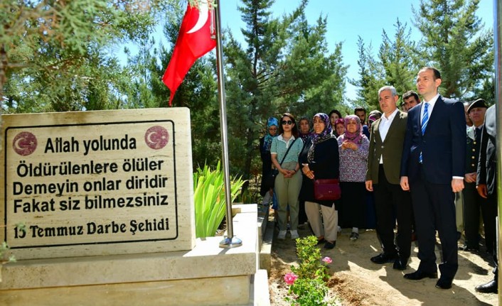 15 Temmuz Şehidi Zekeriya Bitmez Kabri Başında Dualarla Yâd Edildi