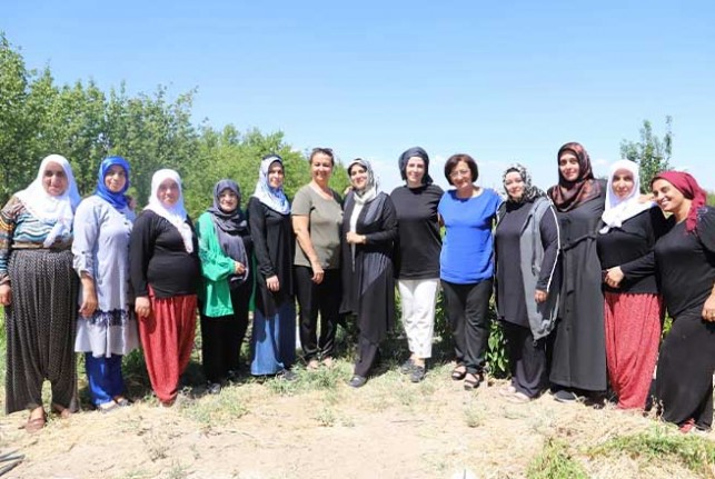 Kadın Muhtarlar Kooperatifte Üretim Yapan Kadınlara Omuz Verdi