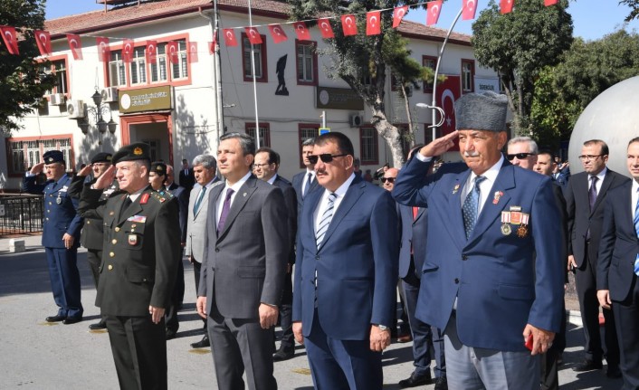 Malatya'da 19 Eylül Gaziler Günü dolayısıyla resmi tören düzenlendi.