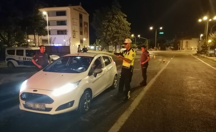 Trafik ekiplerinden uyuşturucu denetimi