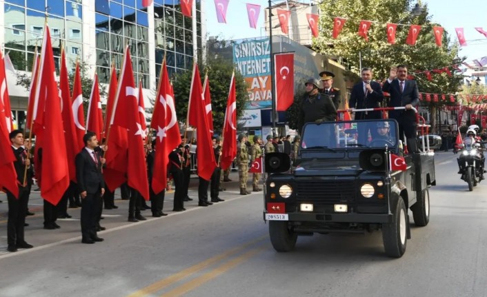 29 Ekim Malatya'da Coşkuyla Kutlandı