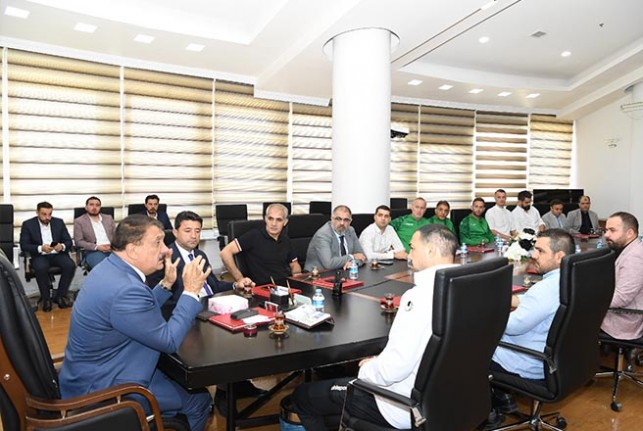 Yeni Malatyaspor Yönetiminden Ve Futbolculardan Başkan Gürkan’a Ziyaret