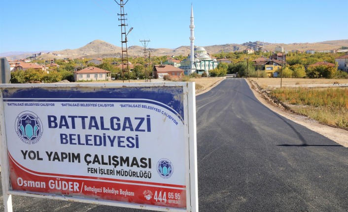 Battalgazi Belediyesi’nden Vaizpınarı Caddesine Sıcak Asfalt