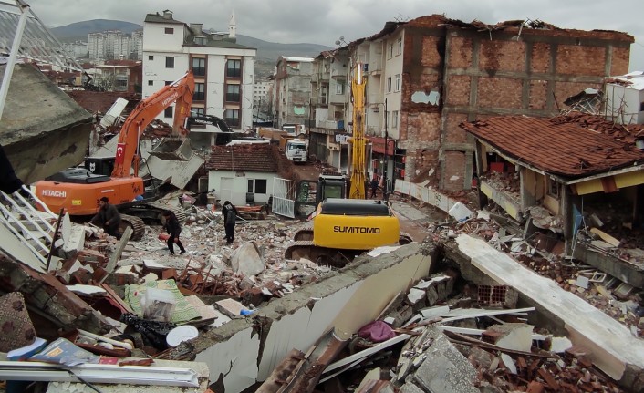 Bakan Soylu, 'Malatya'da Enkazın Yüzde 70'i Kaldırıldı'