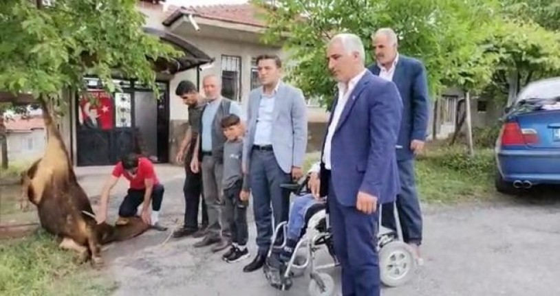 Erdoğan kazanınca adağını yerine getirdi