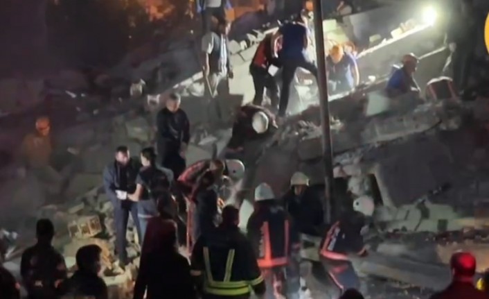 Malatya'da Bina Çöktü, 1 Kişi Hayatını Kaybetti