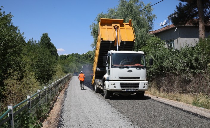 Battalgazi Belediyesi Hasırcılar Mahallesi’ne 10 Km’lik Asfalt Serimi Gerçekleştiriyor