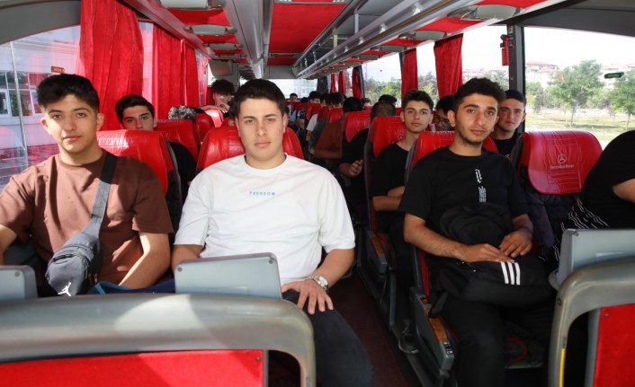 Battalgazi Belediyesi’nden İpek Yolu Gençlik Merkezi’ne Teknolojik Gezi