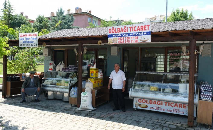 Yöresel Ürünler Pazarı’nda Faaliyete Başlayan Peynirci Esnaflarından Başkan Gürkan’a Teşekkür 