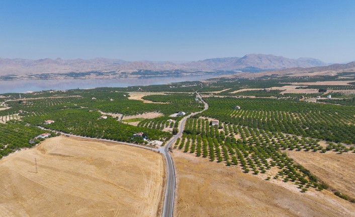Büyükşehir Yol Çalışmalarını Sürdürüyor
