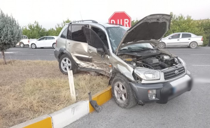 Havalimanı Yolunda Kaza; 5 yaralı