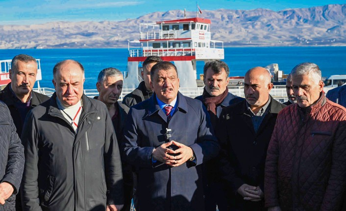 Başkan Gürkan, Atabey Feribot İskelesi’nde İncelemelerde Bulundu