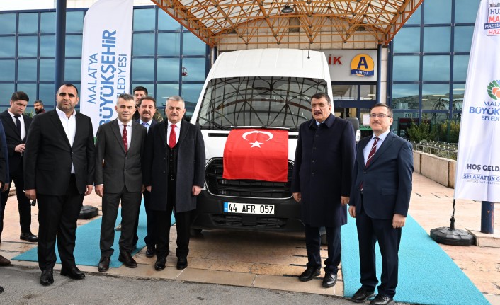 Başkan Gürkan Tötm’e Yeni Araç Hediye Etti
