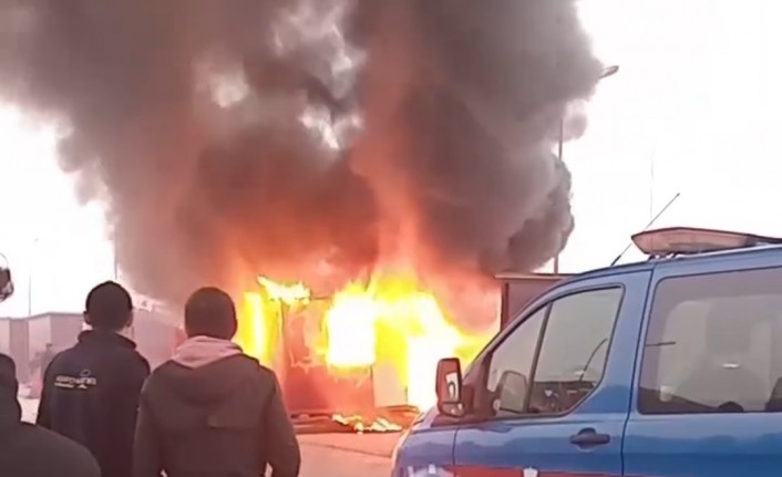 Malatya'da Konteyner Yangını