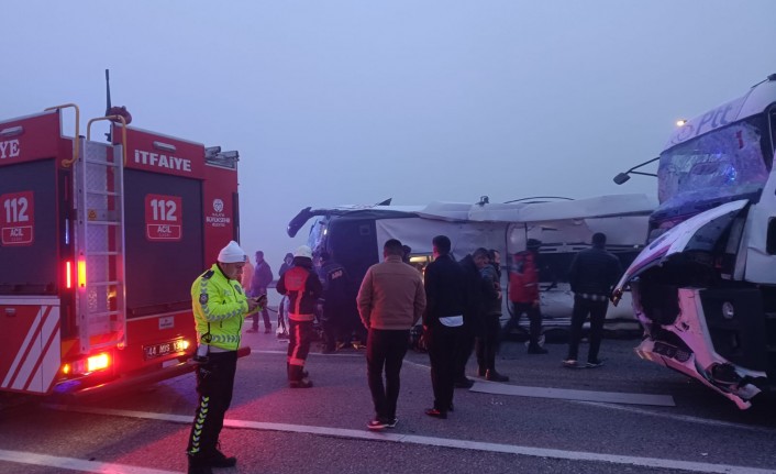 Malatya'da Yolcu Otobüsü Devrildi: 4 ölü, 29 yaralı