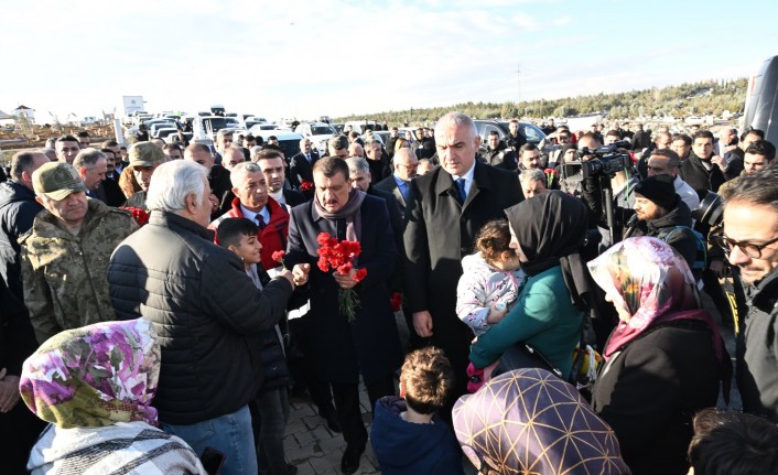 Depremin yaşandığı ilk andan itibaren vatandaşlarımızın yanında olduk