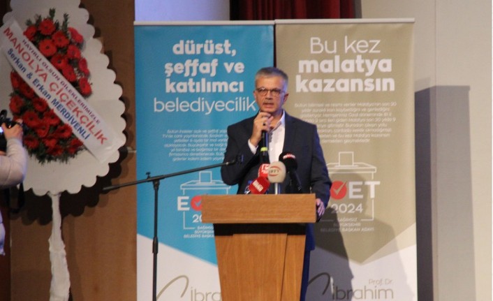 Gezer: 'Bilimi Önemseyeceğiz, Çünkü Bir Şehir Ancak Bilimle İnşa Edilebilir'