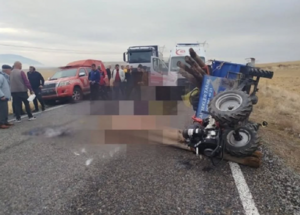 Çapa Motoru İle Tır'ın Karıştığı Kazada 1 Kişi Hayatını Kaybetti