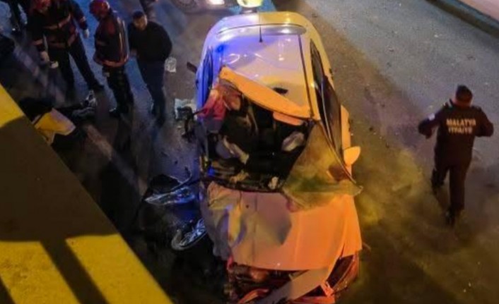 3 Aracın Karıştığı Kazada 1'i Ağır 4 Yaralı
