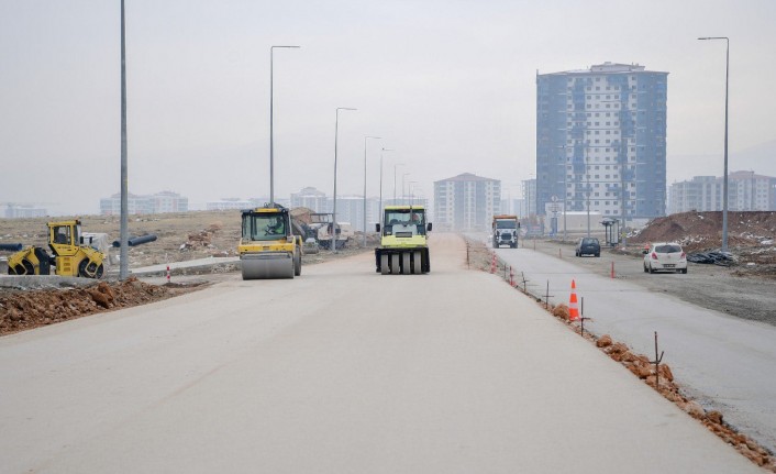 Başkan Er, Saray Bosna Caddesi nde yapılan çalışmaları İnceledi