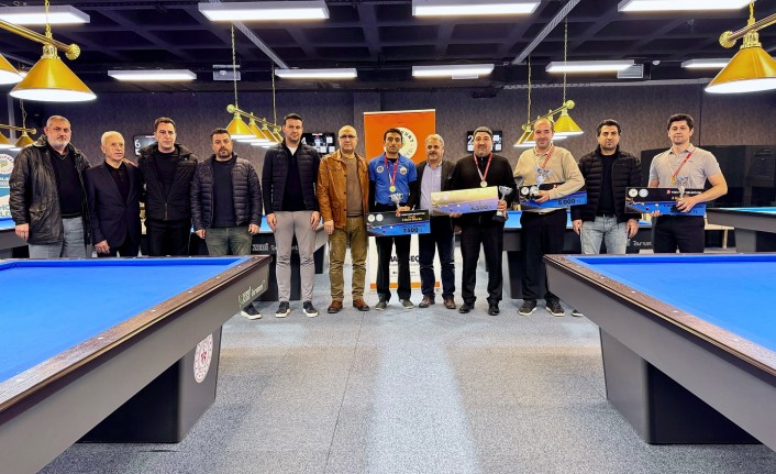 Yeşilyurt Belediyesi 3 Bant Bilardo Turnuvasında Dereceye Girenler Ödüllendirildi