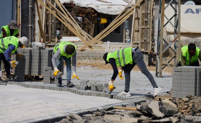 Yeşilyurt Belediyesi,Samanköy’ün Yollarını Baştan Aşağıya Yeniliyor