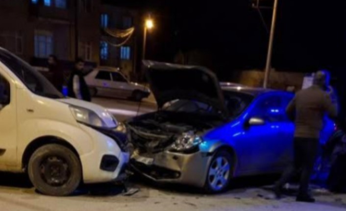 Akçadağ'da Kaza; 4 yaralı