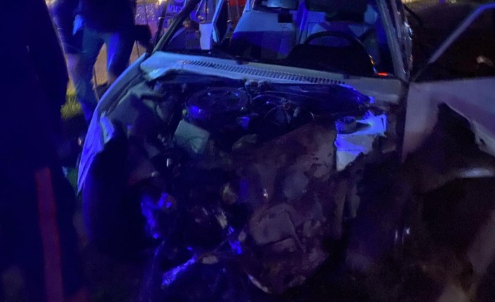 Malatya’da Otomobil Orta Refüje Çıktı: 4 Yaralı