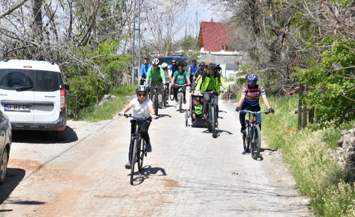 Yeşilyurt Belediyesi’nden Baharın Gelişine Pedallı Kutlama!