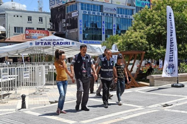 Malatya'da Dilenci Operasyonu! 208 Kişiye İşlem Yapıldı