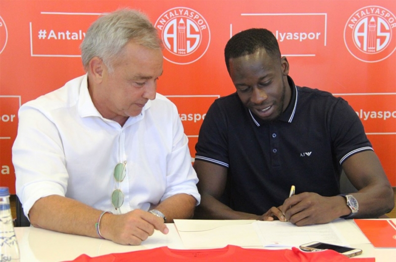 Aly Cissokho Antalyaspor'da