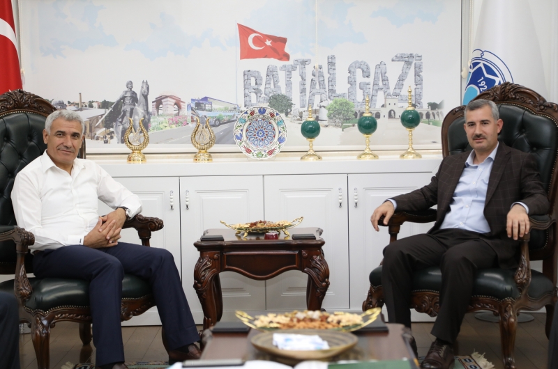 Başkan Çınar'dan Osman Güder'e Festival Daveti