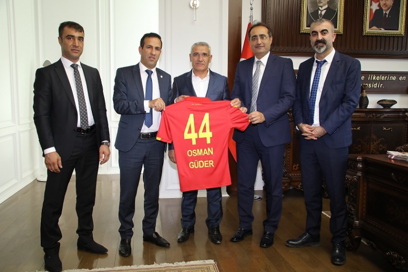 Başkan Güder’den “futbol köyü” projesine tam destek