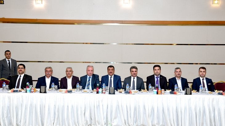 Başkan Gürkan, İlçe Kaymakam Ve Belediye Başkanları İle Biraraya Geldi