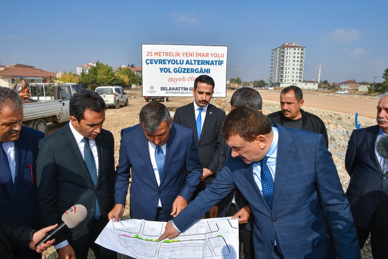 Başkan Gürkan,  Karakavak bölgesinde yeni yol açma çalışmalarını inceledi