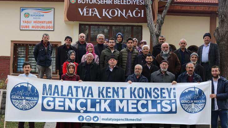 Bizim Geleneğimizde Yaşlıya Vefa Önemlidir