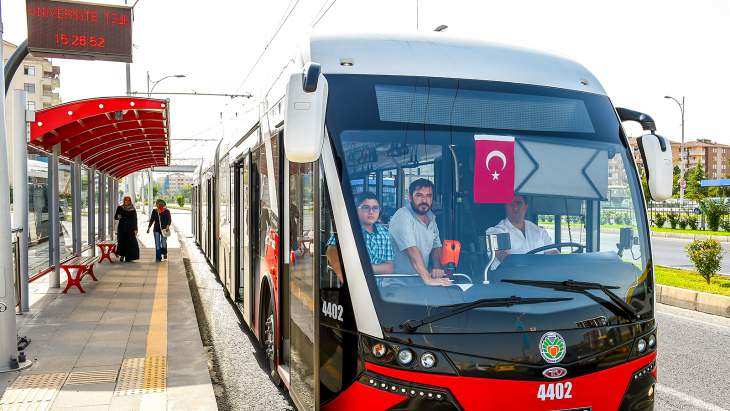 Büyükşehir Belediye Otobüs Ve Trambüsleri Bayramın İlk Günü Ücretsiz