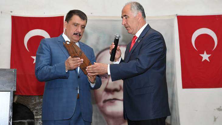 Malatya Büyükşehir Belediye Başkanı Selahattin Gürkan, ilk ilçe gezisini Hekimhan’a yaptı