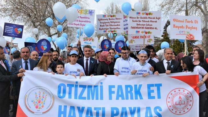 Malatya’da 2 Nisan Dünya Otizm Farkındalık Yürüyüşü Yapıldı