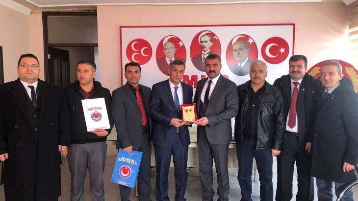 Şehit,Gazi ve Vatanseverler'den Başkan Avşar'a Plaket