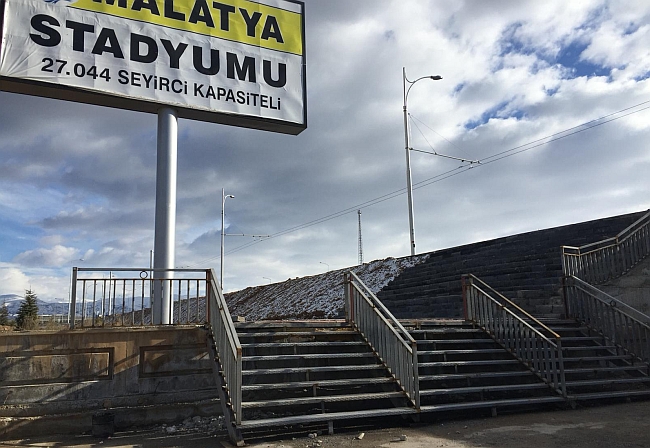 Stadyum'da ki merdiven sorunu çözüldü